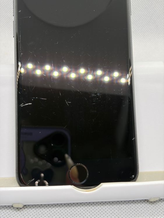 ���Хåƥ꡼84% SIM�ե꡼ iPhoneSE ��2���� 64GB �֥�å�