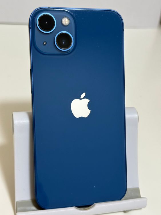 ���Хåƥ꡼84% SIM�ե꡼ iPhone13 128GB �֥롼
