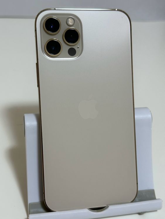 ���Хåƥ꡼84% SIM�ե꡼ iPhone12Pro 256GB �������