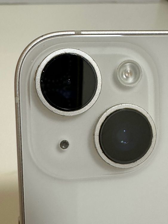 ���Хåƥ꡼84% SIM�ե꡼ iPhone14 128GB �������饤��