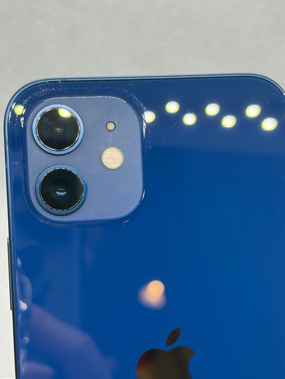 ���Хåƥ꡼100% SIM�ե꡼ iPhone12 128GB �֥롼