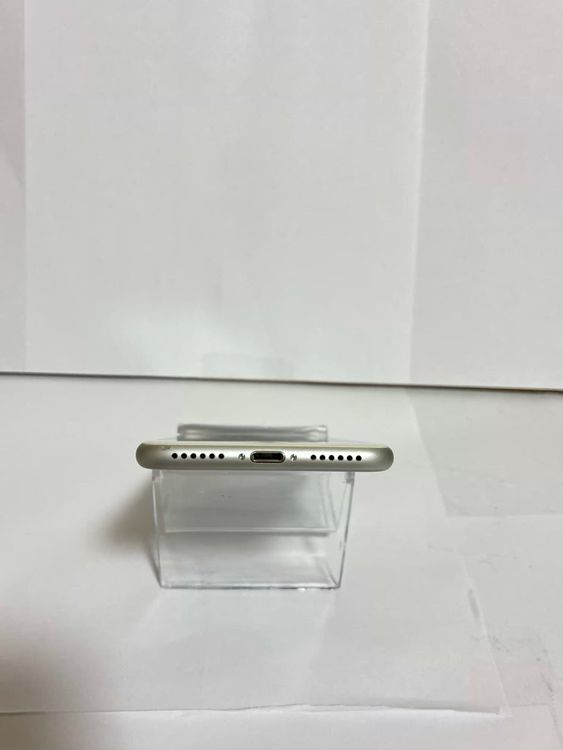 ���Хåƥ꡼83% iPhone7 32GB ����С�   ����̵��