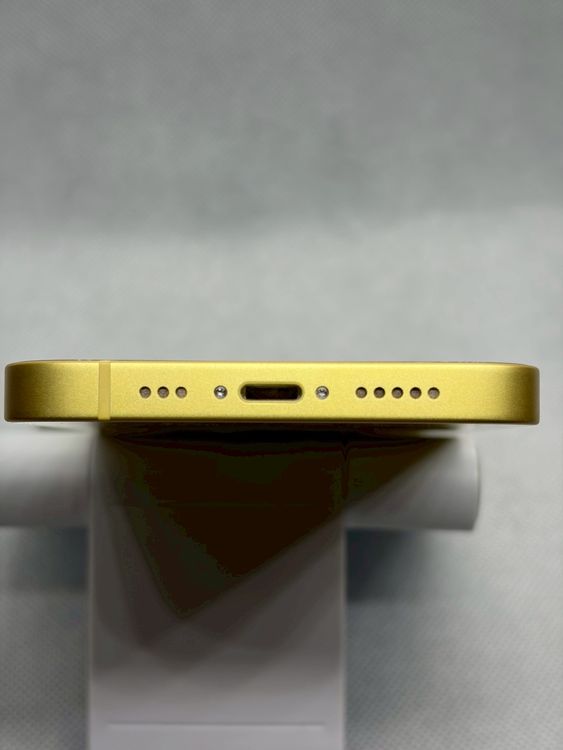 ���Хåƥ꡼86% SIM�ե꡼ iPhone14 128GB ��������