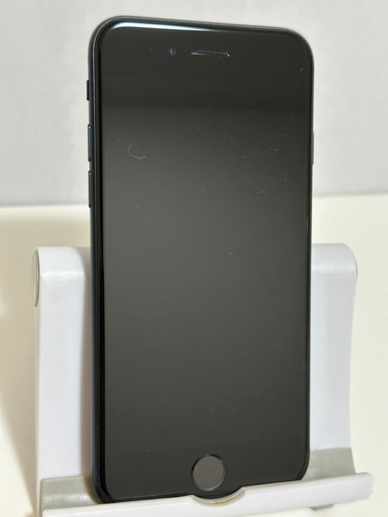 ���Хåƥ꡼82% SIM�ե꡼ iPhoneSE ��3���� 64GB �ߥåɥʥ���