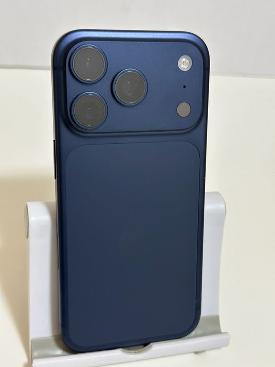 ���Хåƥ꡼97% SIM�ե꡼ iPhone17Pro 512GB �ǥ����ץ֥롼