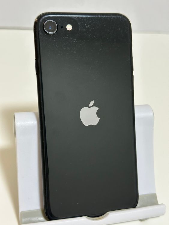���Хåƥ꡼83% SIM�ե꡼ iPhoneSE ��2���� 64GB �֥�å�