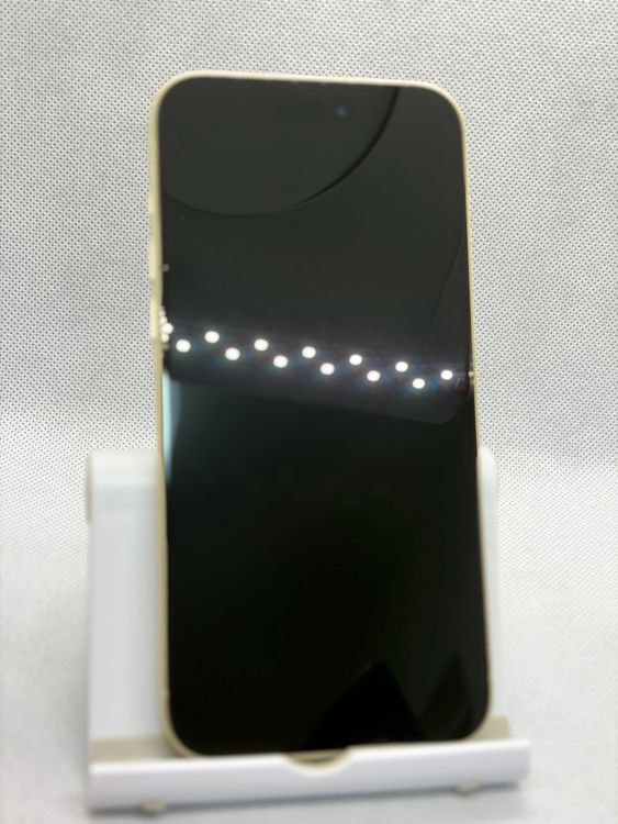���Хåƥ꡼100% Ķ���� SIM�ե꡼ iPhone15Plus 128GB ��������