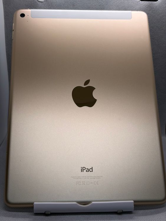 ��iPad Air ��2���� 64GB ������� docomo