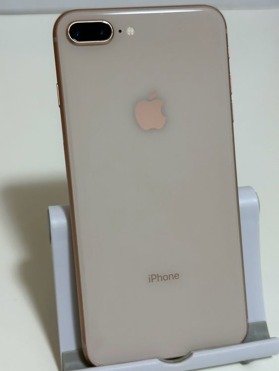 ���Хåƥ꡼84% SIM�ե꡼ iPhone8Plus 64GB �������