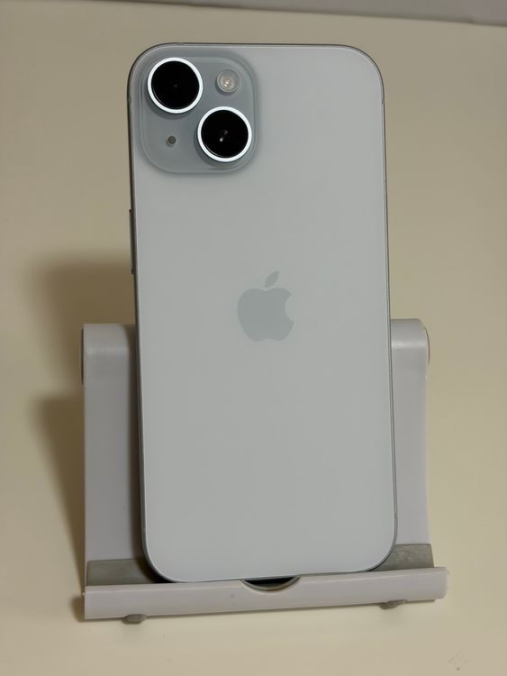���Хåƥ꡼100% SIM�ե꡼ iPhone15 128GB �֥롼