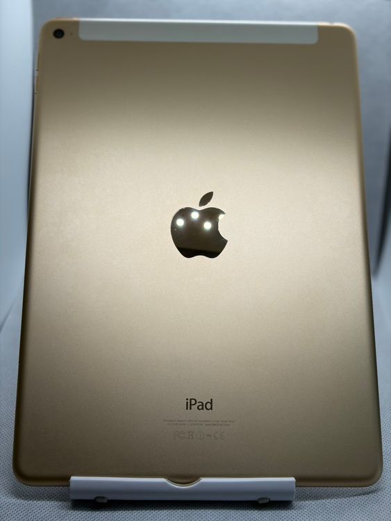 ��iPad Air 2 16GB docomo �������