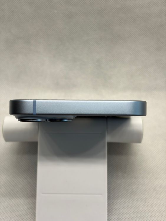 ���Хåƥ꡼83% Ķ���� SIM�ե꡼ iPhone14 128GB �֥롼