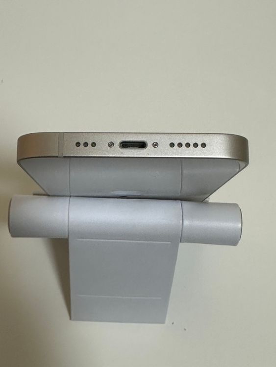 ������Ʊ�� �Хåƥ꡼89% SIM�ե꡼ iPhone14 128GB �������饤��