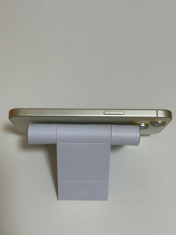 ���Хåƥ꡼85% SIM�ե꡼ iPhone15 128GB ��������