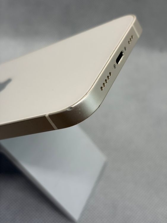 ���Хåƥ꡼81% SIM�ե꡼ iPhone12 128GB �ۥ磻��