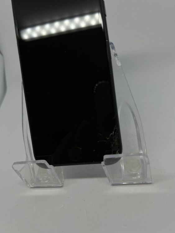 ��SIM�ե꡼ iPhoneSE��2����  64GB �֥�å� �Хåƥ꡼78%