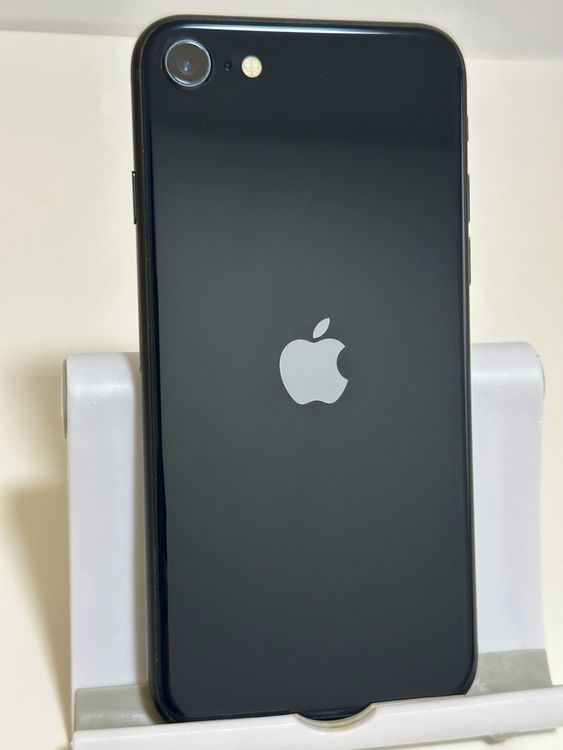 ��Ķ���� �Хåƥ꡼82% SIM�ե꡼ iPhoneSE ��3���� 64GB �ߥåɥʥ���