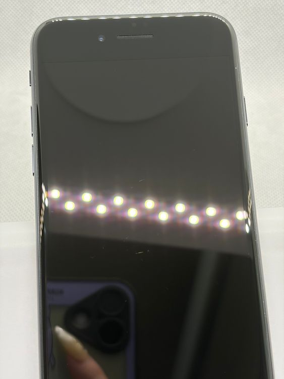 ���Хåƥ꡼100% ���� SIM�ե꡼ iPhoneSE ��3���� 64GB �ߥåɥʥ���