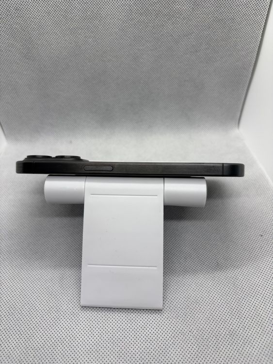 ���ϥԥͥ� SIM�ե꡼ iPhone15Pro 128GB �֥�å������˥��� �Хåƥ꡼89%