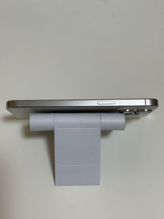 ���Хåƥ꡼85% SIM�ե꡼ iPhone15ProMax 512GB �ۥ磻�ȥ����˥���