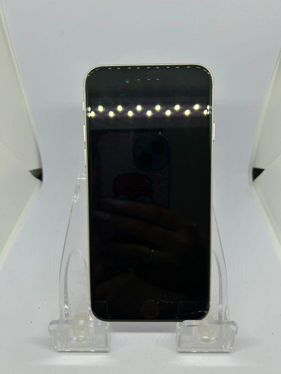 ��SIM�ե꡼ iPhoneSE��3����  64GB �������饤�� �Хåƥ꡼78%