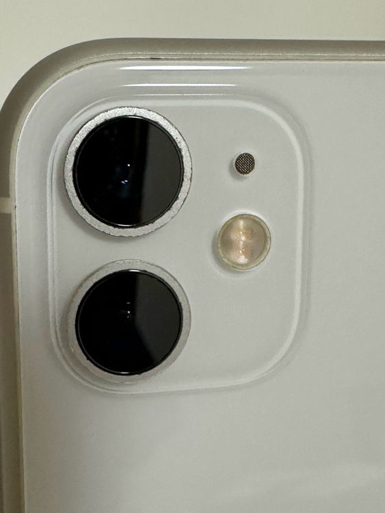 ��SIM�ե꡼ iPhone11 64GB �ۥ磻��