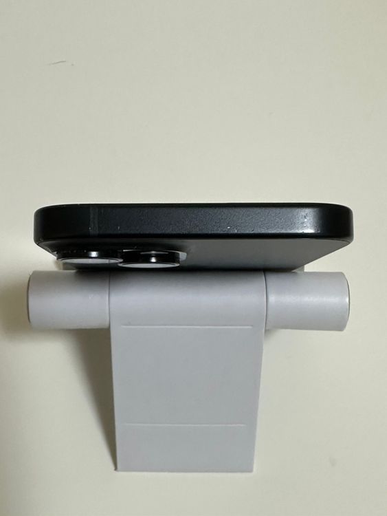 ���Хåƥ꡼85% SIM�ե꡼ iPhone15 128GB �֥�å�