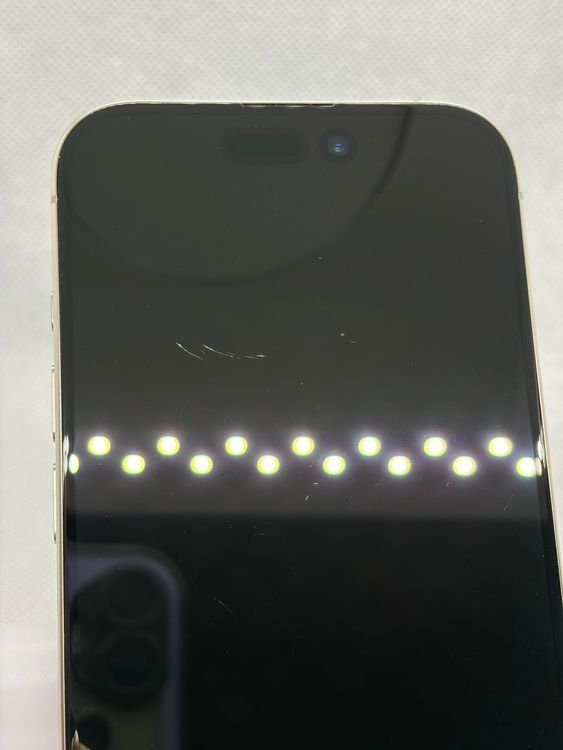 ���Хåƥ꡼86% SIM�ե꡼ iPhone15Pro 128GB �ʥ���������˥���