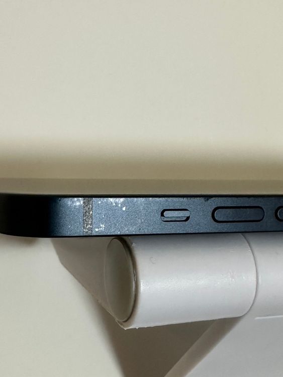 ���Хåƥ꡼90% SIM�ե꡼ iPhone13 128GB �ߥåɥʥ���