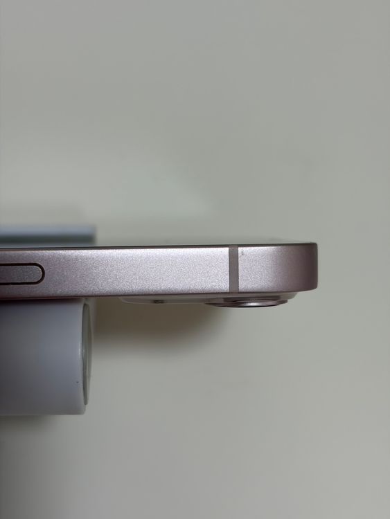 ���Хåƥ꡼81% Ķ���� SIM�ե꡼ iPhone13 128GB �ԥ�