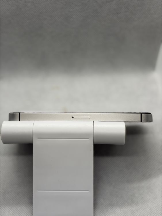 ���ϥԥͥ��ͥå� SIM�ե꡼ iPhoneSE 128GB ���ڡ������쥤��96%