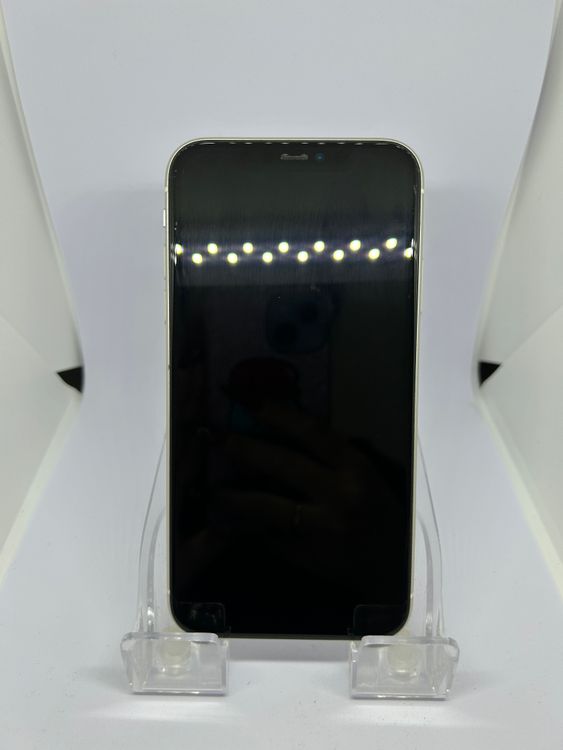��SIM�ե꡼ iPhone11  64GB �ۥ磻��