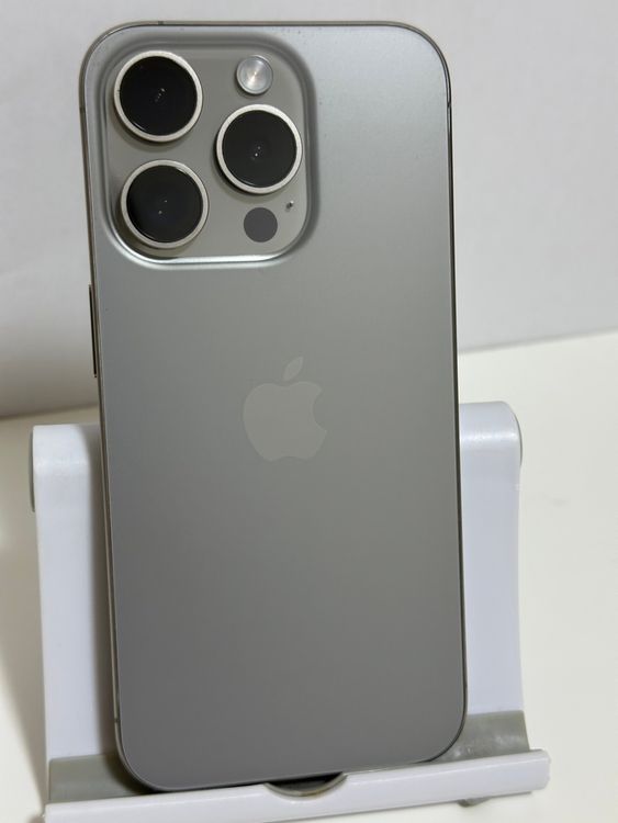 ���Хåƥ꡼82% SIM�ե꡼ iPhone15Pro 256GB �ʥ���������˥���