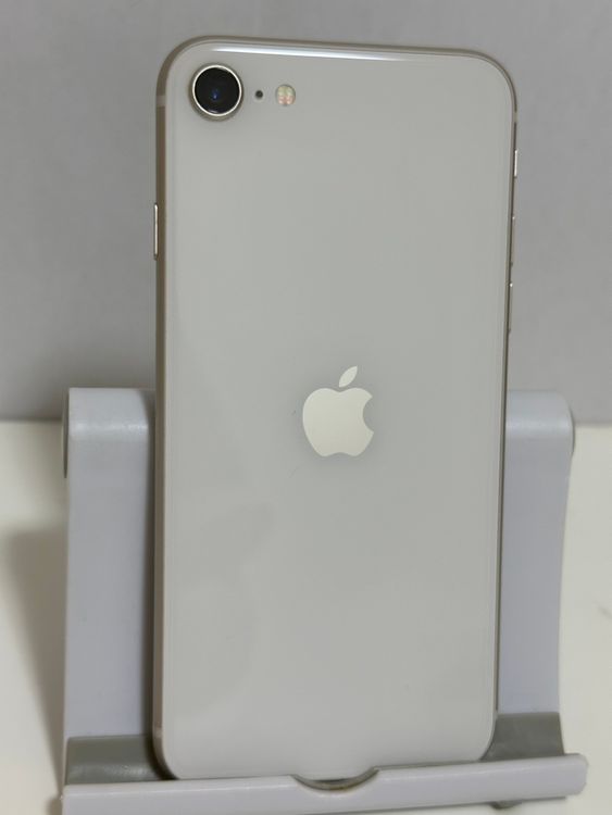 ���Хåƥ꡼82% SIM�ե꡼ iPhoneSE ��3���� 64GB �������饤��