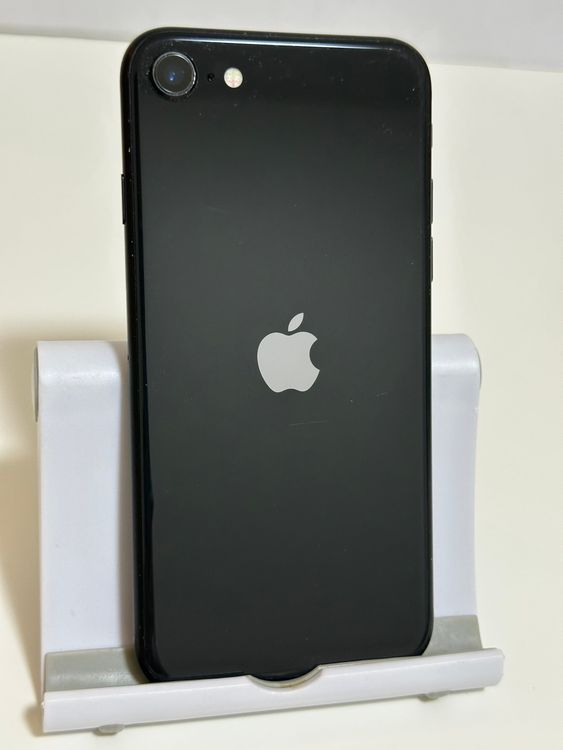 ��SIM�ե꡼ iPhoneSE ��2���� 64GB �֥�å�