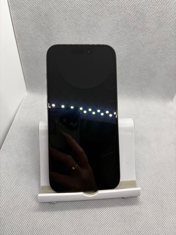���Хåƥ꡼89% SIM�ե꡼ iPhone15Pro 128GB �֥�å������˥���