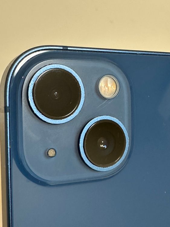���Хåƥ꡼82% SIM�ե꡼ iPhone13 128GB �֥롼