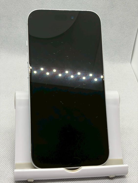 ���Хåƥ꡼88% SIM�ե꡼ iPhone15 128GB �֥롼