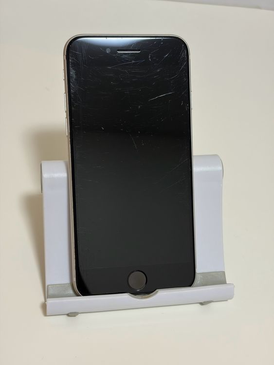 ���Хåƥ꡼94% SIM�ե꡼ iPhoneSE ��3���� 64GB �������饤��