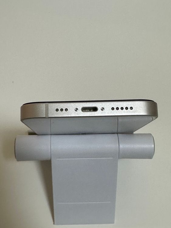 ���Хåƥ꡼88% SIM�ե꡼ iPhone13 128GB �������饤��