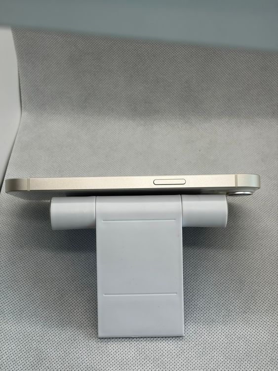 ���Хåƥ꡼85% Ķ���� SIM�ե꡼ iPhone14 128GB �������饤��