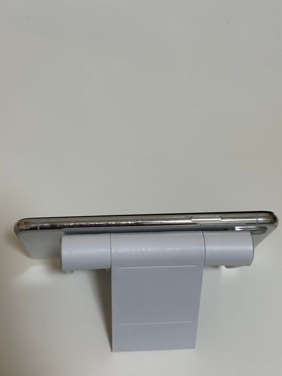 ���Хåƥ꡼82% SIM�ե꡼ iPhoneX 256GB ����С�