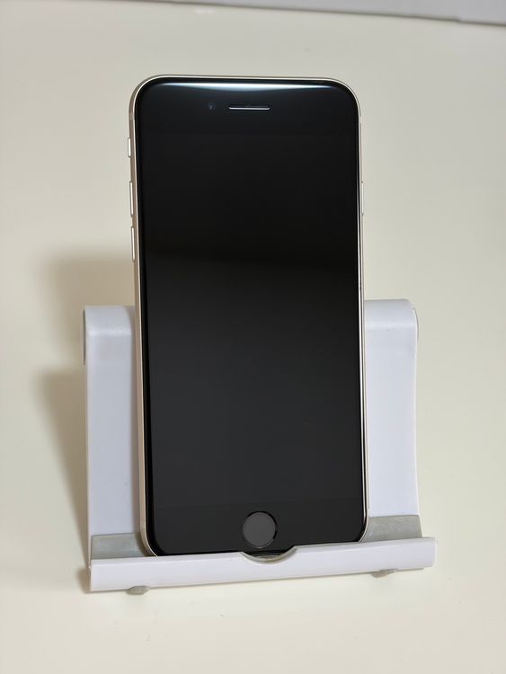 ���Хåƥ꡼89% SIM�ե꡼ iPhoneSE ��3���� 128GB �������饤��