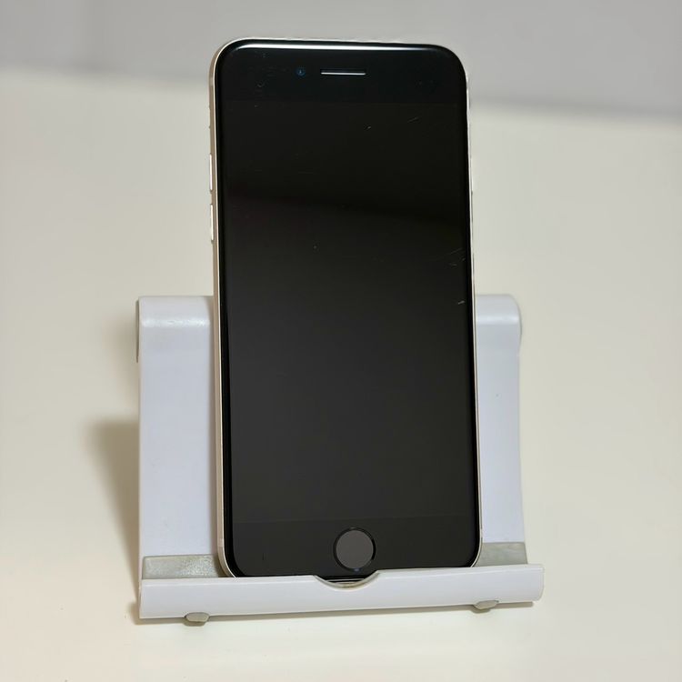 ���Хåƥ꡼93% SIM�ե꡼ iPhoneSE ��3���� 64GB �������饤��