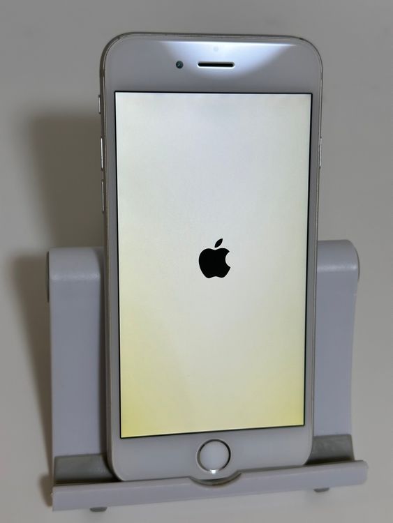 ��iPhone6 64GB ����С� docomo