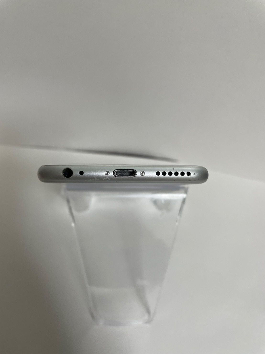iPhone - 新品同様 SIMフリー iPhone6S 16GB シルバー ムスビー｜○ハピネスネット SIMフリー iPhone6s 16GB シルバー