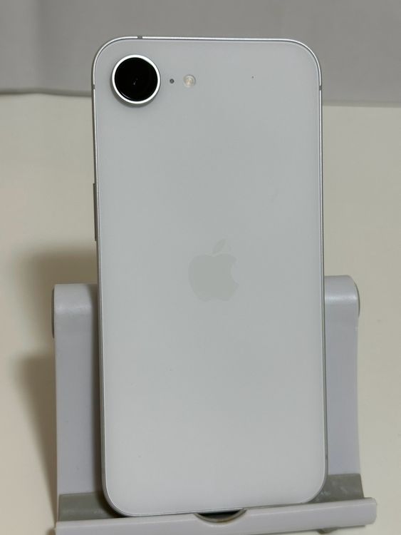 ���Хåƥ꡼100% SIM�ե꡼ iPhone17e 256GB �ۥ磻��