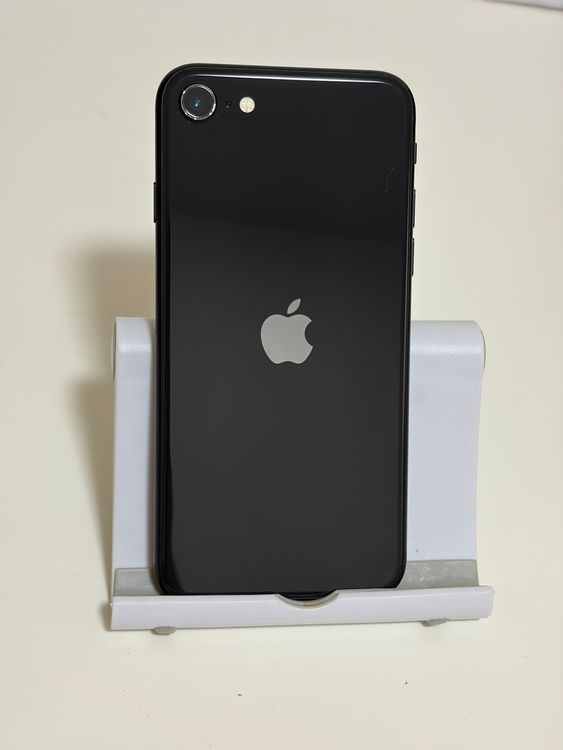 ��SIM�ե꡼ iPhoneSE ��2���� 64GB �֥�å�