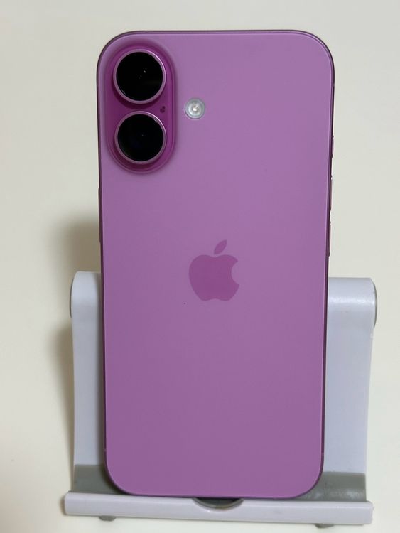 ���Хåƥ꡼90% SIM�ե꡼ iPhone16 128GB �ԥ�