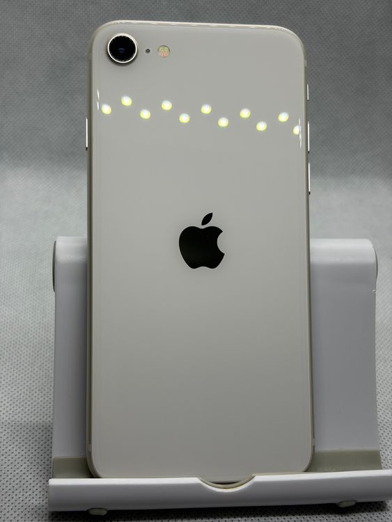 ��SIM�ե꡼ iPhoneSE ��3���� 64GB �������饤�ȡ��Хåƥ꡼80%